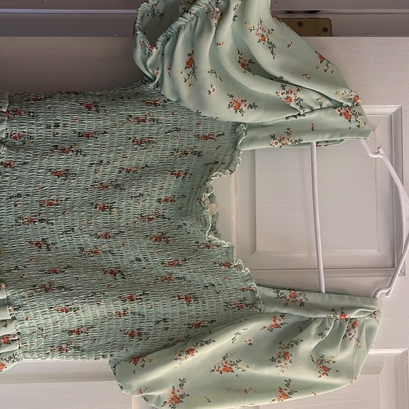 Plus Size Floral Romper! - Picture 3 of 5